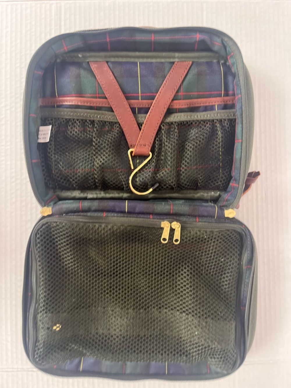 Orvis Battenkill Hanging Travel Kit Green Canvas Brown Leather Toiletry Drop Bag - Picture 4 of 8